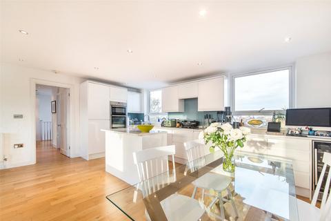 2 bedroom flat to rent, Harwood Road, Fulham, London