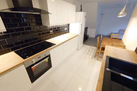 6 bedroom terraced house to rent, Langton Road, Wavertree