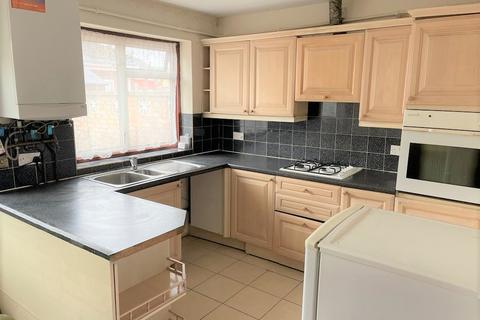 3 bedroom terraced house to rent - The Green , Chalvey, Slough SL1