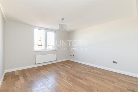 2 bedroom flat to rent - Classic Mansions, Well Street, London, E9 