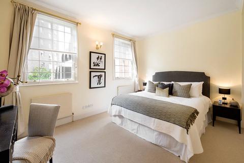 2 bedroom apartment to rent, Motcomb Street, London, SW1X