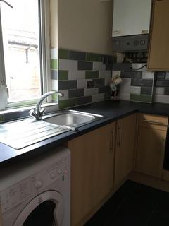 3 bedroom flat to rent, 27 A, Bath St, CV31 3AF