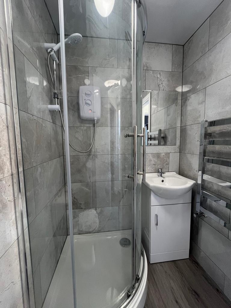 Shower room no 1