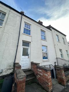 6 bedroom terraced house to rent, 9 Mill Street, CV31 1ES