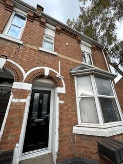 6 bedroom terraced house to rent, 6 Bed HMO, 103 Shrubland Street, CV31 2AR