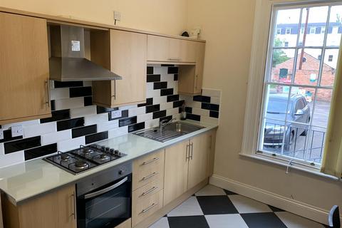 4 bedroom flat to rent, Ground Floor, 3 Clarendon Place, CV32 5QL