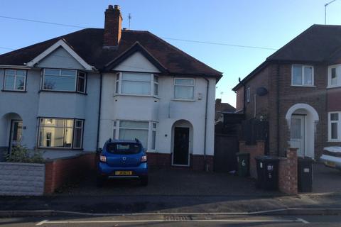 4 bedroom semi-detached house to rent, 6 Charlotte St, CV31 3EB