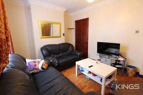 3 bedroom terraced house to rent, Earls Road, Southampton