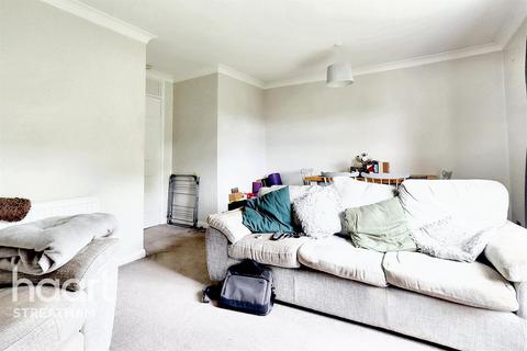 2 bedroom flat to rent, Leigham Court Road, SW16