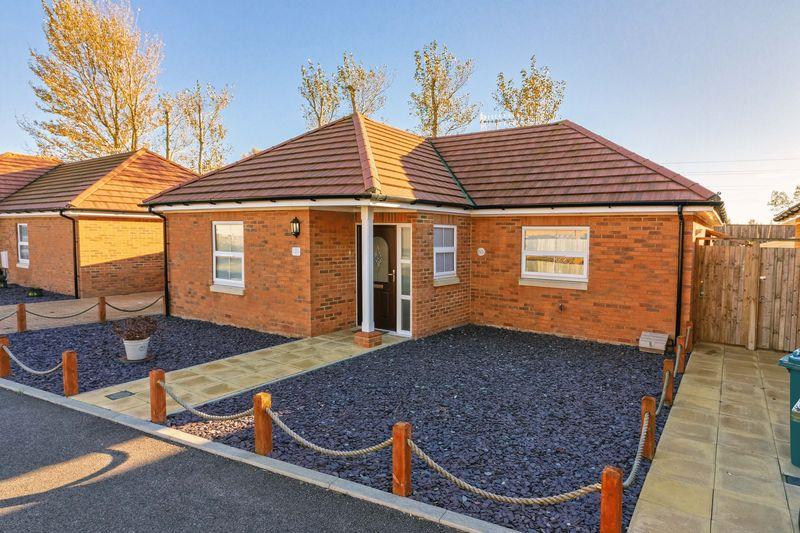 Glenbarrie Way, Ferring 2 bed bungalow £330,000