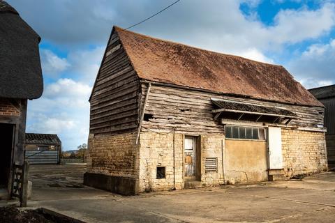 Roundhouse Farm Stonehouse 4 Bed Barn For Sale 375 000
