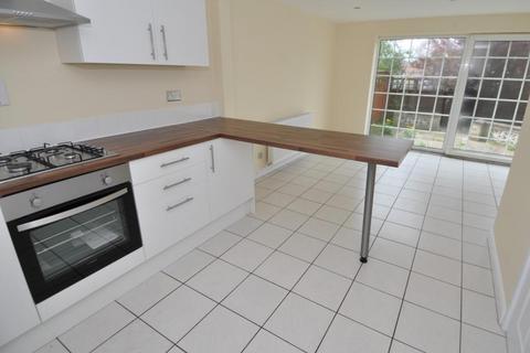 3 bedroom terraced house to rent, Wilmslow SK9