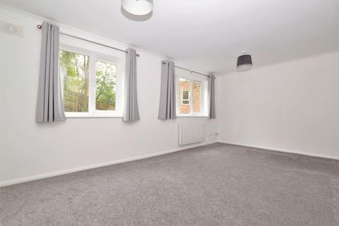 1 bedroom apartment to rent, Court Bushes Road, Whyteleafe