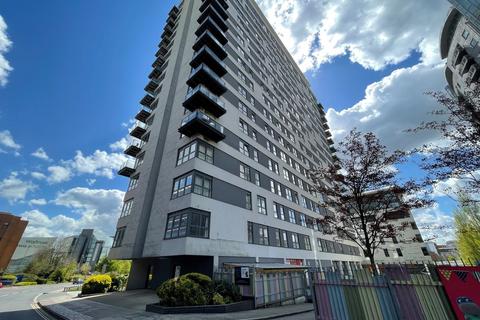 2 bedroom apartment to rent, Skyline Plaza, Basingstoke RG21