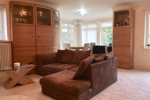 2 bedroom flat to rent, Bellingham Drive, Reigate