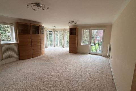 2 bedroom flat to rent, Bellingham Drive, Reigate