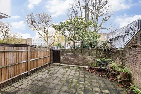 4 bedroom maisonette to rent, Crowline Walk, St Pauls Road, Islington, N1