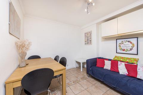 4 bedroom maisonette to rent, Crowline Walk, St Pauls Road, Islington, N1