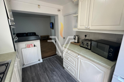 5 bedroom terraced house to rent, Templars Field