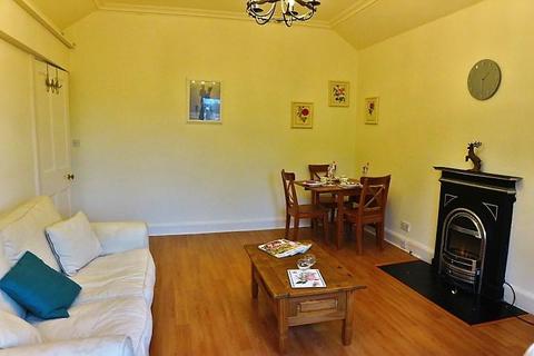 2 bedroom flat to rent, Coates Gardens, Haymarket, Edinburgh, EH12