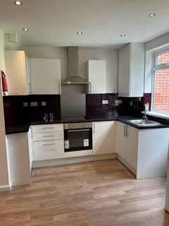 4 bedroom terraced house to rent, Charter Avenue