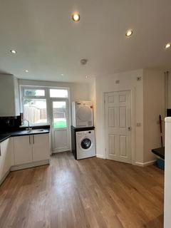 4 bedroom terraced house to rent, Charter Avenue