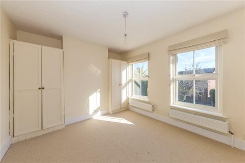 2 bedroom terraced house to rent, Station Road, Harpenden, Hertfordshire