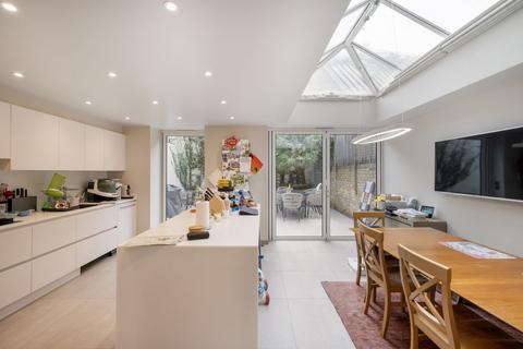 4 bedroom terraced house to rent, Warwick Gardens, Kensington, London