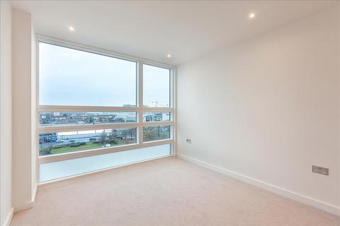 3 bedroom apartment to rent, Holland Park Avenue, Holland Park, W11