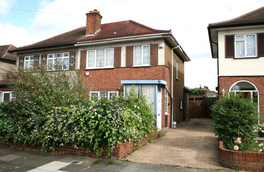 Derwent Drive, HAYES, UB4 3 bed semidetached house £400,000