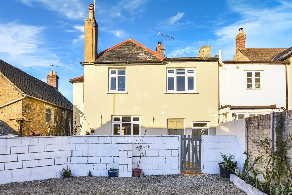 Corn Street, Witney, OX28 1 bed flat £180,000