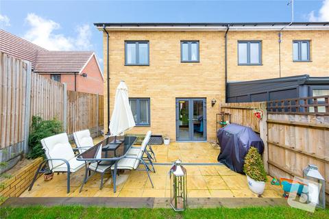 5 Bumpstead Mead, Aveley, South Ockendon, RM15 4EE