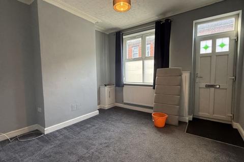 2 bedroom terraced house to rent, Birks Street, Stoke-On-Trent