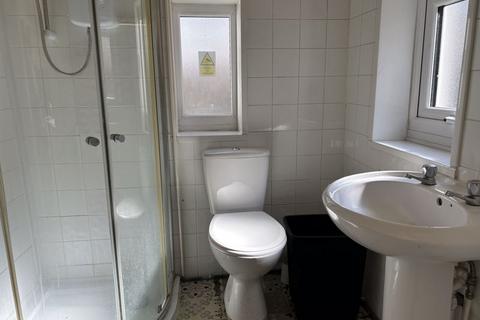 2 bedroom terraced house to rent, Bond Street, Stoke-On-Trent