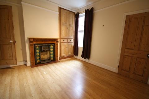 3 bedroom terraced house to rent, Gaul Street, West End, Leicester, LE3