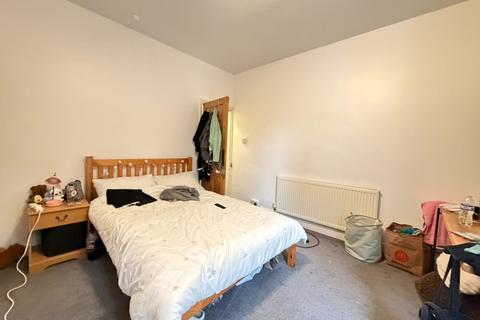 3 bedroom terraced house to rent, Gaul Street, West End, Leicester, LE3