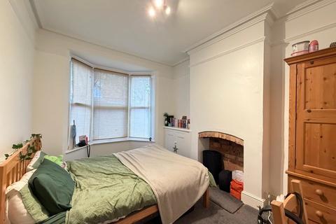 3 bedroom terraced house to rent, Gaul Street, West End, Leicester, LE3