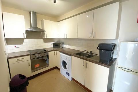 3 bedroom flat to rent, Fawcett Road, Southsea