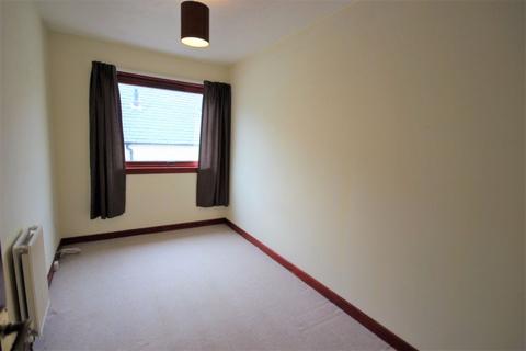 2 bedroom flat to rent, Gibson Close, Biggar, ML12