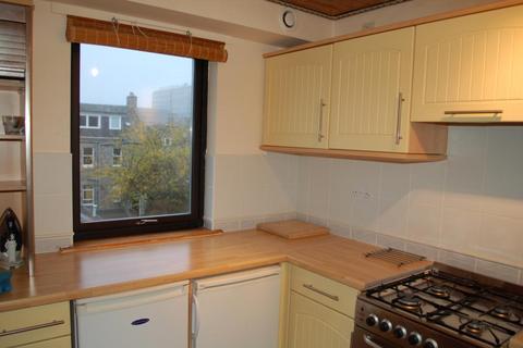 2 bedroom flat to rent, 36 Gordon St, Aberdeen, AB11 6EW