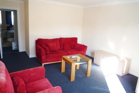 2 bedroom flat to rent, 14 Albury Gardens, Aberdeen, AB11 6FL