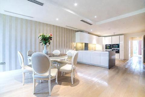 4 bedroom apartment to rent, Ravensbourne Apartments, 5 Central Avenue, SW6