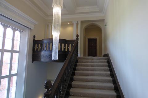 2 bedroom apartment to rent, Danbury Palace