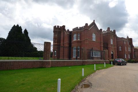 2 bedroom apartment to rent, Danbury Palace