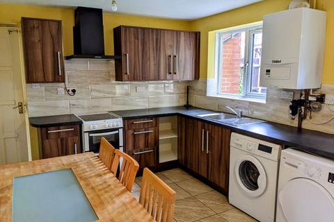 6 bedroom detached house to rent, Heeley Road, Selly Oak, Birmingham, B29 6EZ