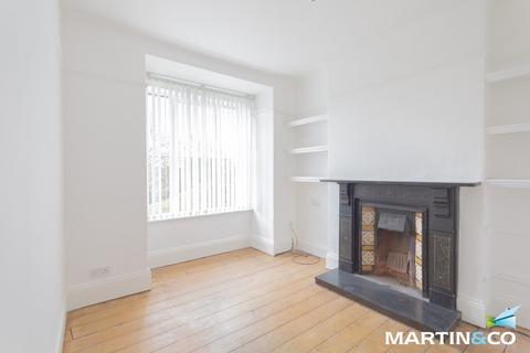 2 bedroom terraced house to rent, Woodleigh Avenue, Harborne, B17