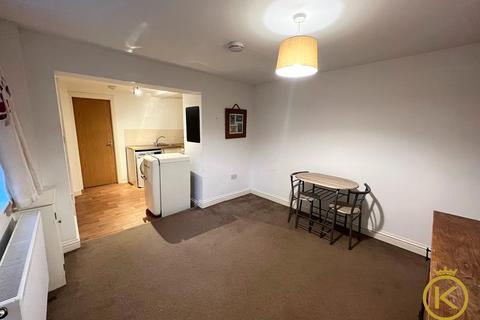 2 bedroom ground floor flat to rent, Osborne Road, Southsea