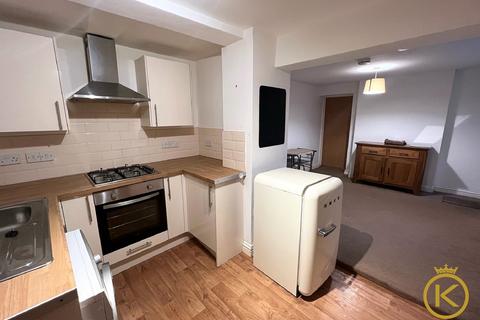 2 bedroom ground floor flat to rent, Osborne Road, Southsea