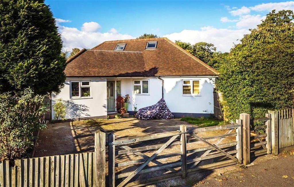 Grafton Road, Worcester Park, KT4 4 bed detached house £650,000