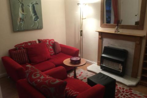 2 bedroom terraced house to rent, Strathmore Avenue